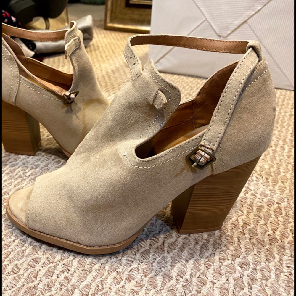 Open toed booties
